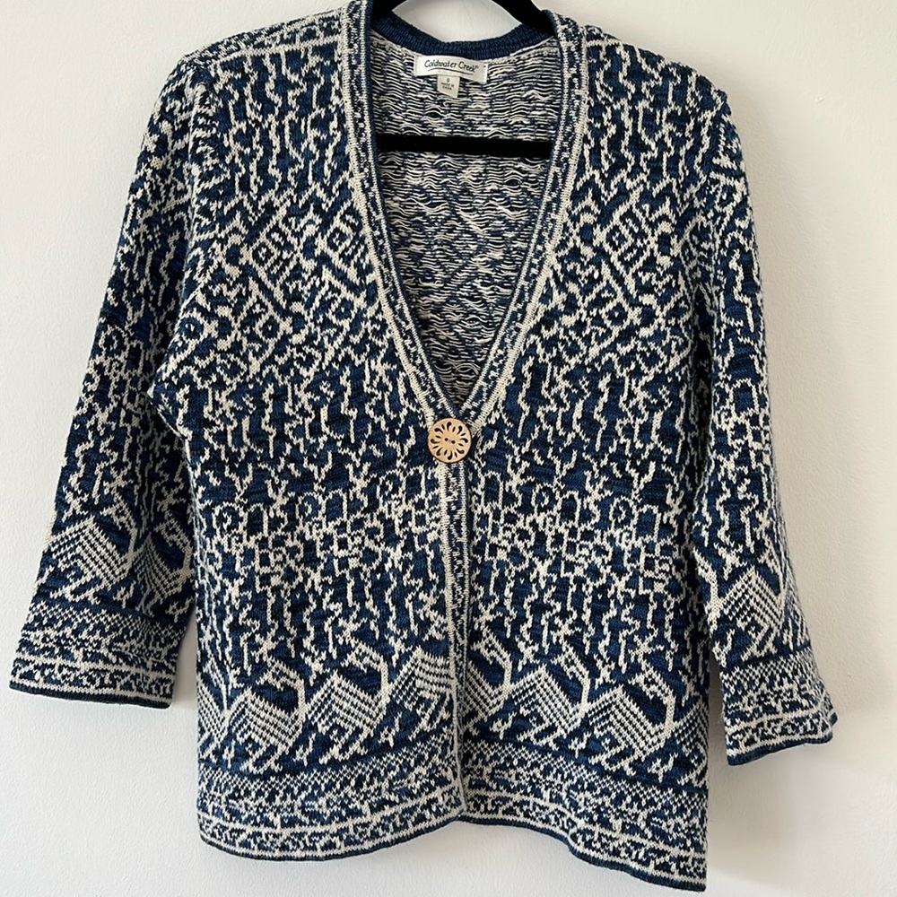 Coldwater Creek Blue & Ivory Cardigan with wooden button. Size Small.